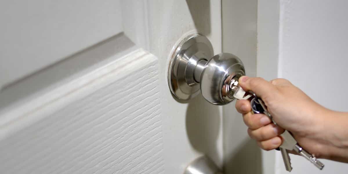 Serrurier pas cher Talmest pour votre ouverture de porte bloquée